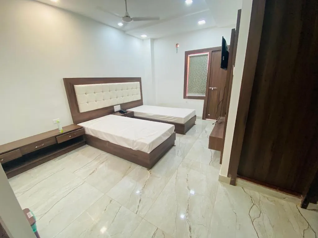 Mahaveer Homestay Varanasi 0*,  India